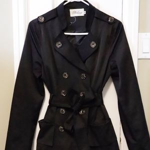 ⭐️LAST CHANCE!!⭐️Bohme ruffle bottom trench coat